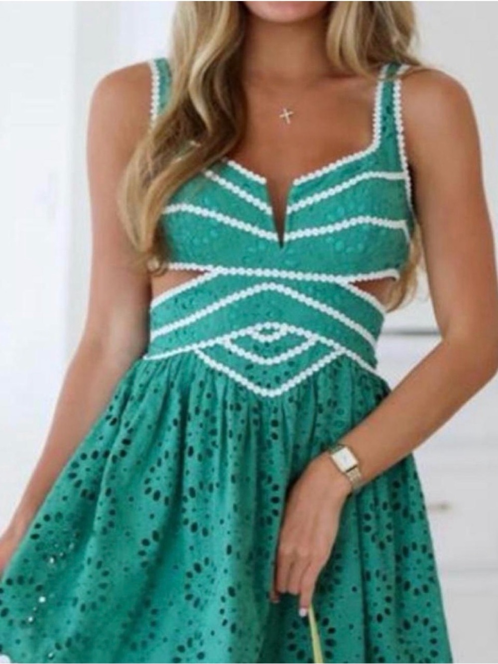 FORE size small green dress